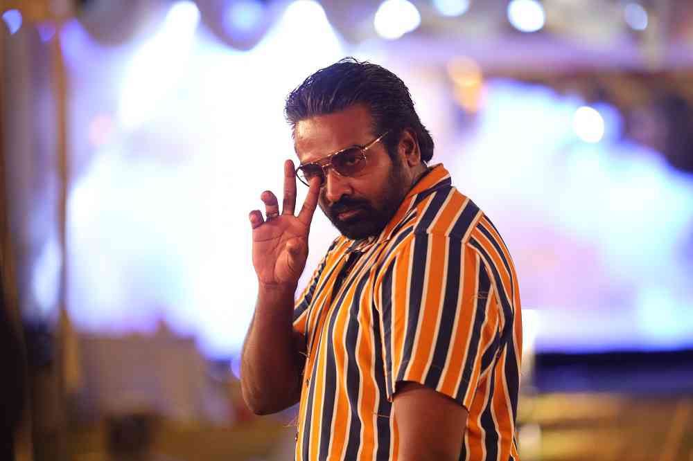 Santhanam Dhilluku Dhuddu 2 Shooting Started HD wallpaper | Pxfuel